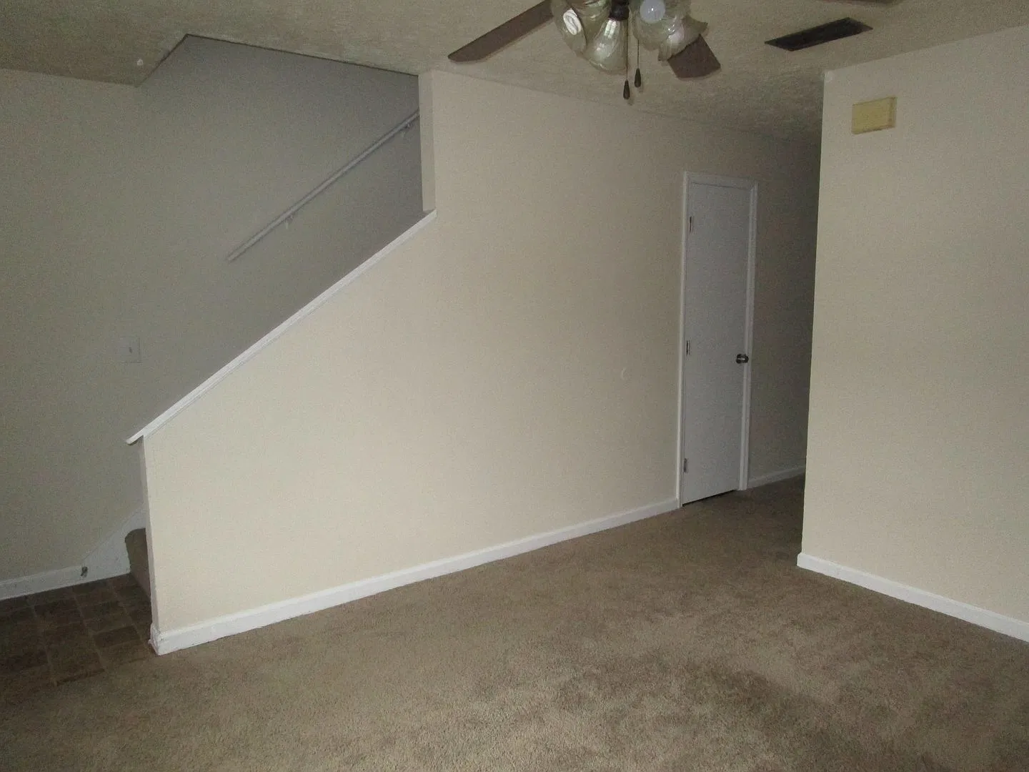 Silver Creek Apartments — Photo 3