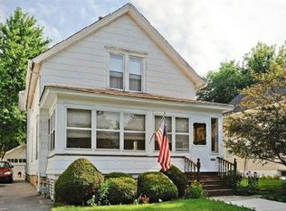 912 Superior St, Aurora, IL 60505