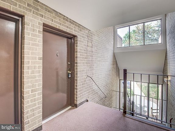 4th image of 11051 Camfield Ct APT 204
