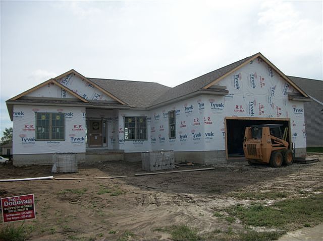 1st image of 13 Applebee Farms Dr