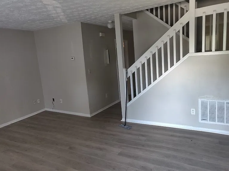 2235 Highpoint Rd — Photo 2