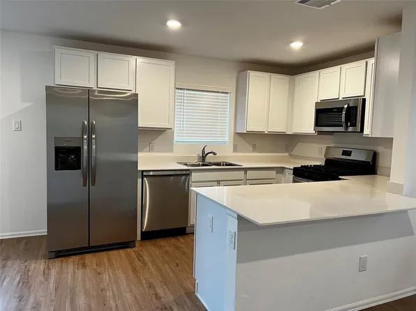 4118 Saw Mill Peak Ln, Baytown, TX 77521