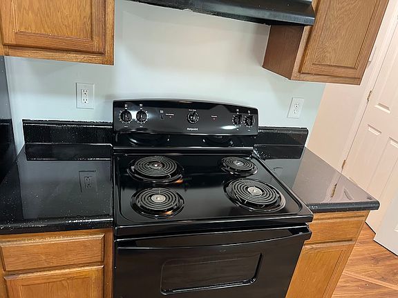 4th image of 1505 Vance St