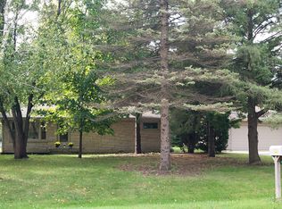 N79W15921 Longwood St, Menomonee Falls, WI 53051