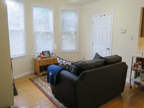 4731 Baltimore Ave APT 2R, Philadelphia, PA 19143