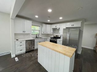 1933 S Saratoga Ave, Springfield, MO 65804