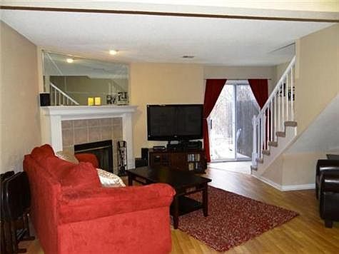 2nd image of 6050 NE Moonstone Dr #9-A
