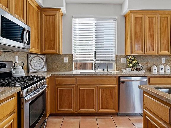 3rd image of 1697 Green Springs Ct