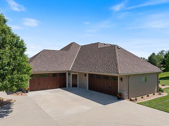 5th image of 23585 Murphy Ln