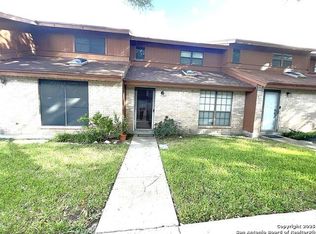 203 S Archer St APT A2, Beeville, TX 78102