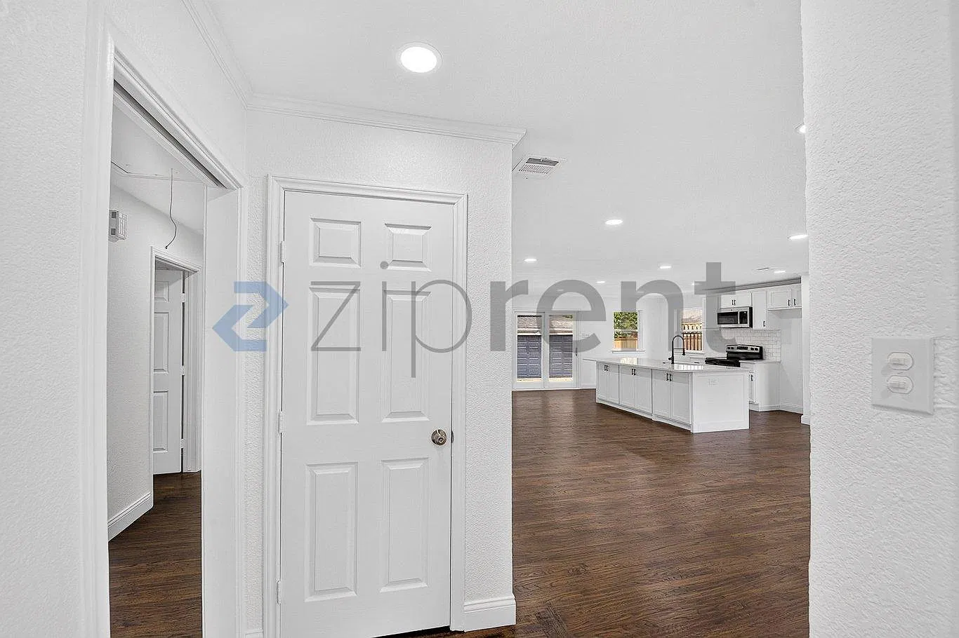 3 bed, 1638 sqft, $2,550 — Photo 3
