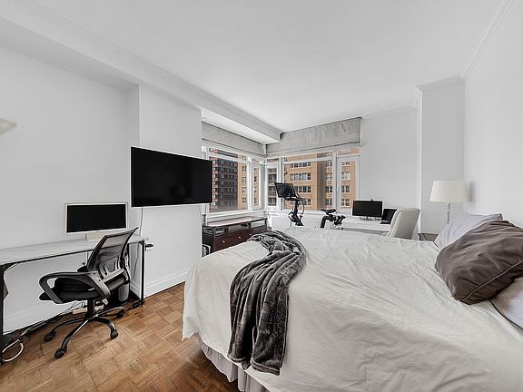 5th image of 404 E 76th St APT 8C