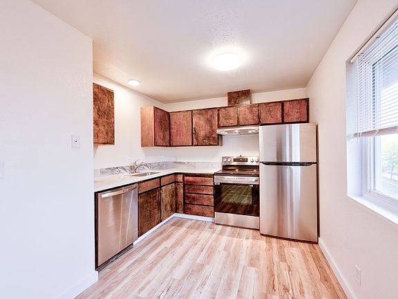 4th image of 211-225 N Peterson Dr #211-5