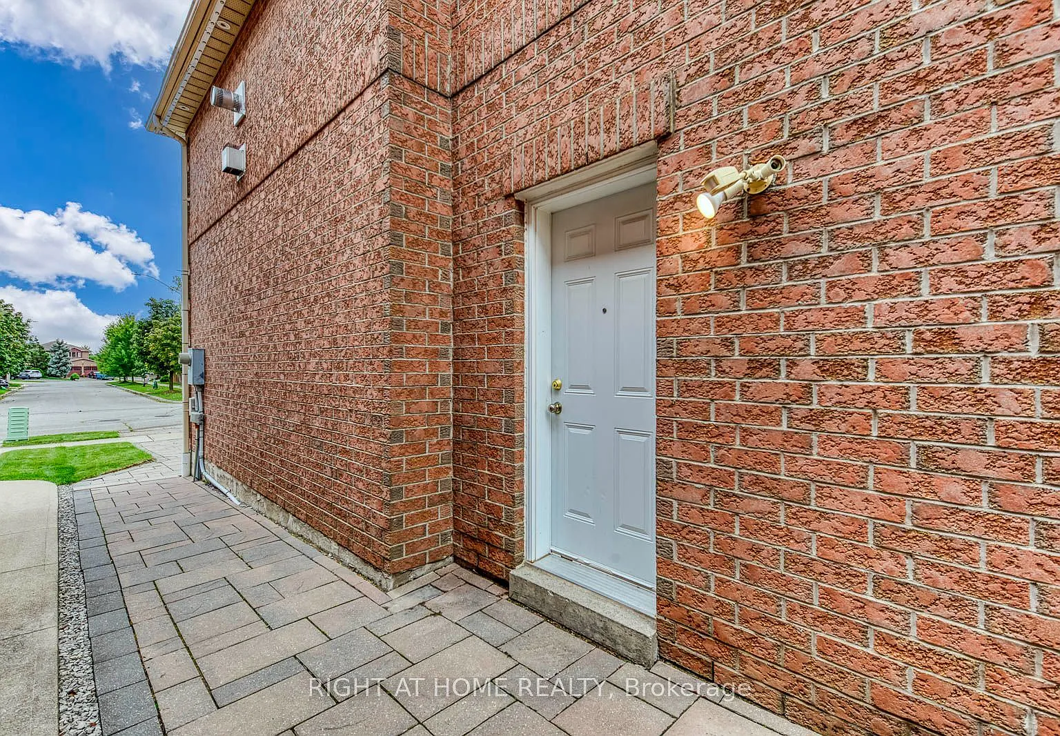2 bed, $1,799 — Photo 4