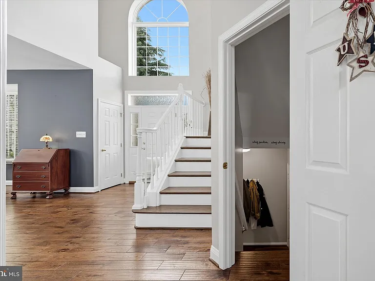 704 Seaton Ct SE — Photo 25