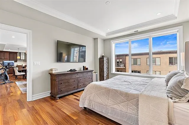 250 Henley Pl #406 — Photo 13