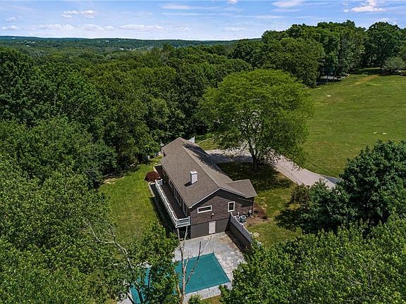 4th image of 321 Knollridge Dr