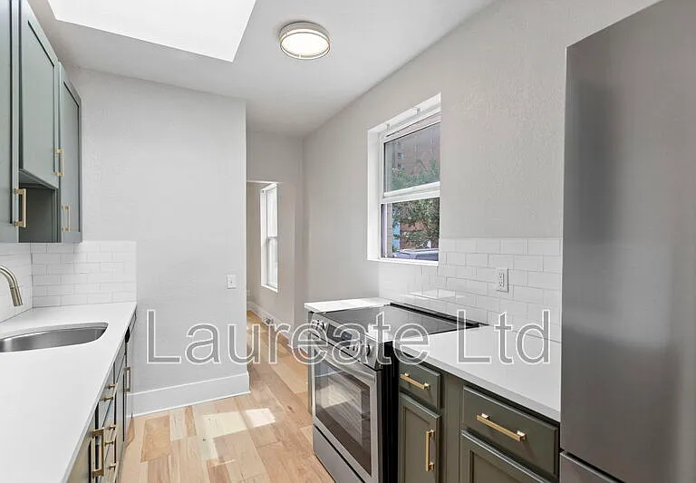 716 E 1st Ave — Photo 7