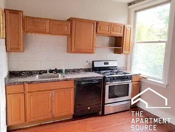 2nd image of 4861 N Ashland Ave #2F