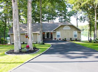 14 Dalton Ter, Crossville, TN 38558