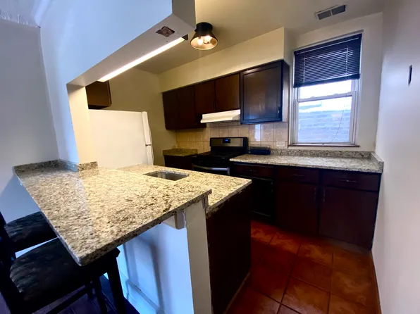 1340 W 19th St #Ist, Chicago, IL 60608