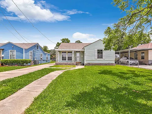 2424 2nd Ave Photo 1
