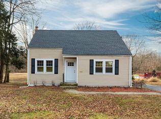 330 Noxon Rd, Poughkeepsie, NY 12603