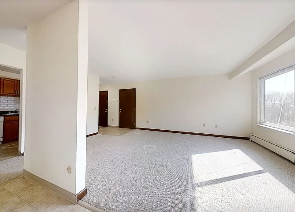 12-380 Sunderland Rd #12