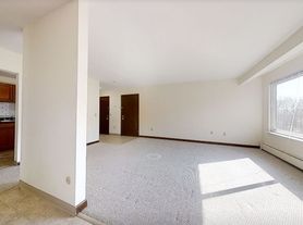 12-380 Sunderland Rd, Worcester, MA