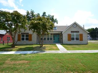 1002 E McLeod Ave, Sapulpa, OK 74066