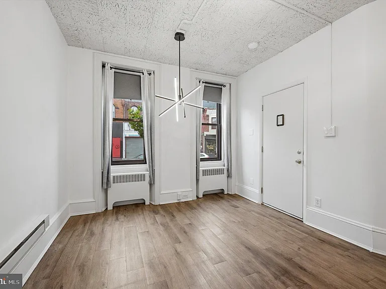 3153 Richmond St #1 — Photo 2