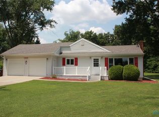 1512 Darbyshire Dr, Defiance, OH 43512