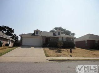 1008 Chase Ln, Denton, TX 76209