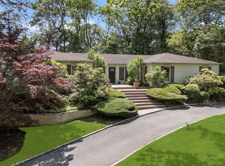 14 Durham Dr, Dix Hills, NY 11746