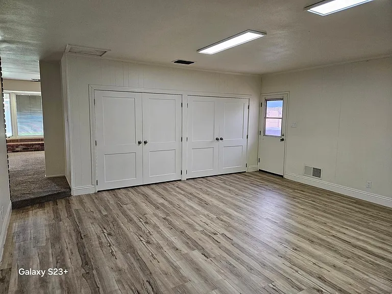 531 E Laguna Dr — Photo 19