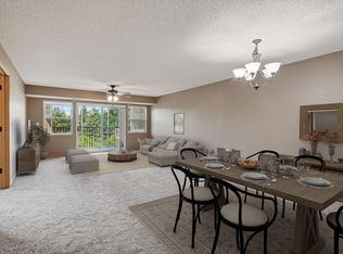 935 Ferndale St N SUITE 302, Maplewood, MN 55119