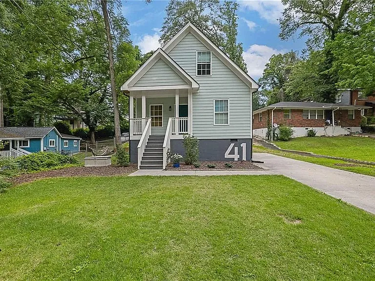 41 Spring Ln NW — Photo 1