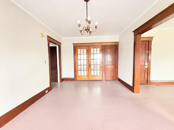 2nd image of 428 Machen St #5