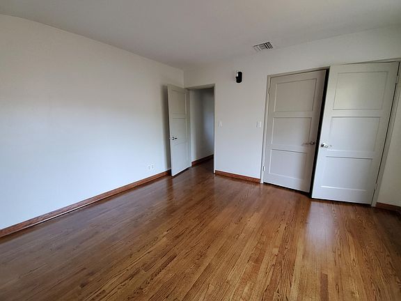 5th image of 314 Eaton Dr