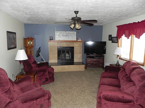 2nd image of 1825 Freedom Dr