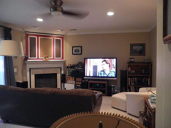 2nd image of 4638 Latrobe Pl