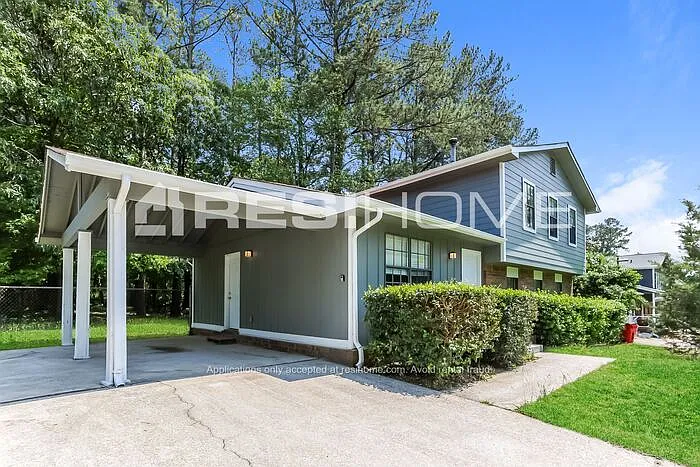 3 bed, 2.5 bath, 1456 sqft, $1,775 — Photo 2