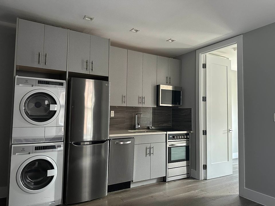 1st image of 234 E 116th St APT 22
