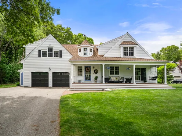 30 Franklin Rodgers Rd, Hingham, MA 02043