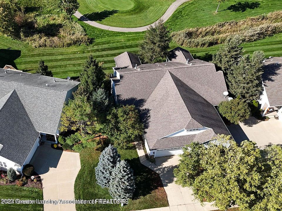 1st image of 5192 Hawk Hollow Dr E #12