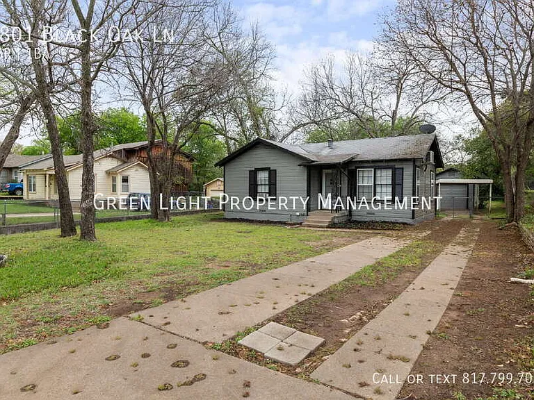 4801 Black Oak Ln — Photo 1