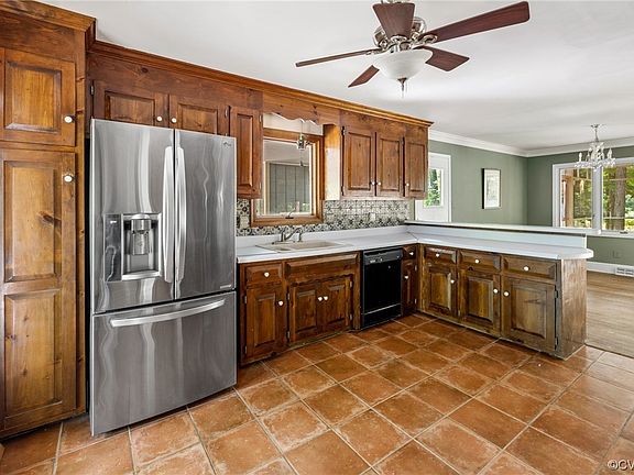 4th image of 3828 Timber Ridge Rd