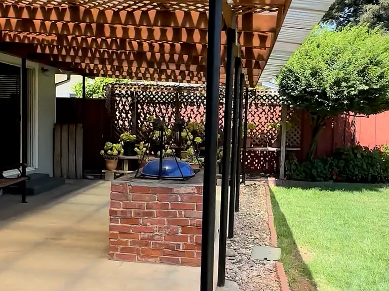 4176 Florida Ct — Photo 11