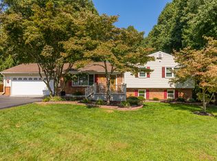 5570 Jaclyn Dr, Warrenton, VA 20187