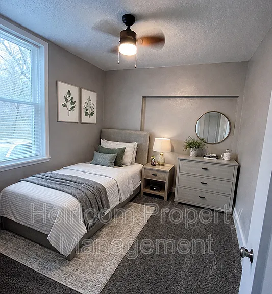 1201 W 3rd St #3 — Photo 5
